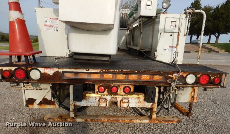 image for item KN9870 2008 International 4300  bucket truck