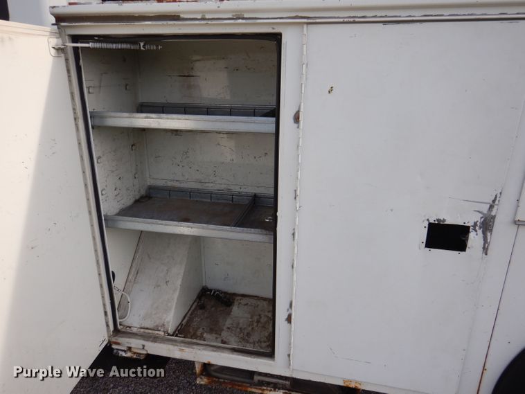 image for item KN9870 2008 International 4300  bucket truck