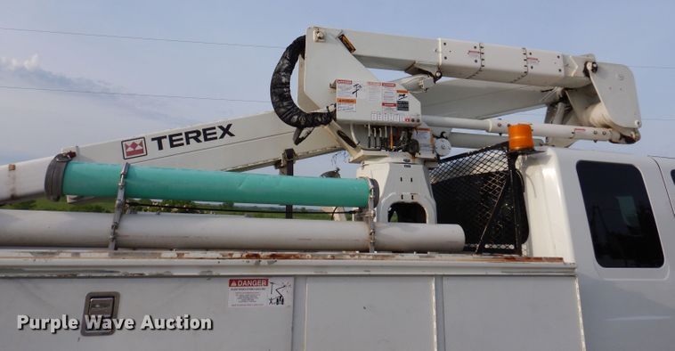 image for item KN9870 2008 International 4300  bucket truck