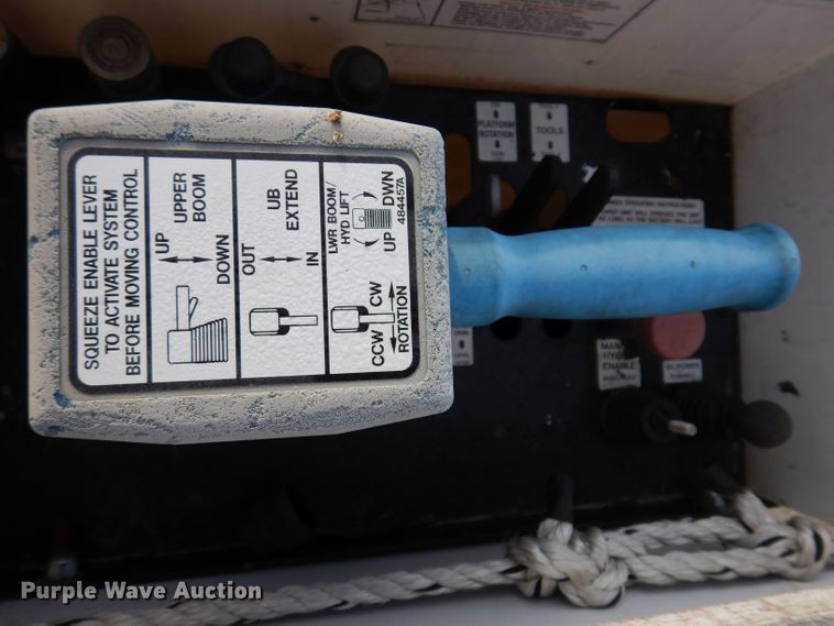 image for item KN9870 2008 International 4300  bucket truck