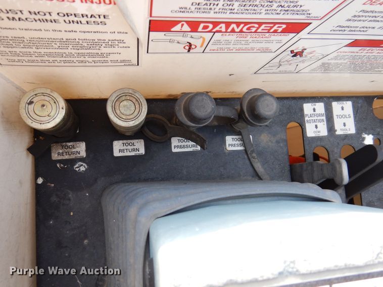 image for item KN9870 2008 International 4300  bucket truck