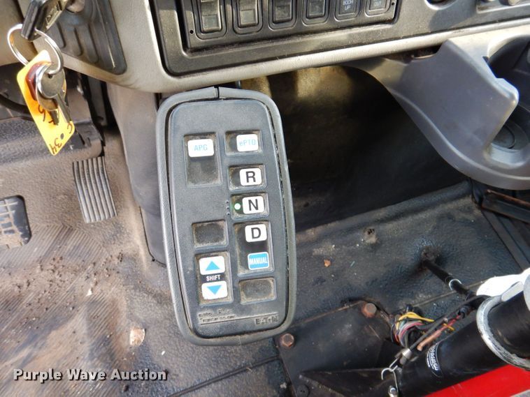 image for item KN9870 2008 International 4300  bucket truck