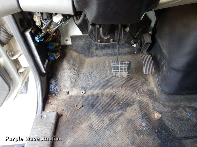 image for item KN9870 2008 International 4300  bucket truck