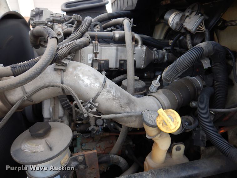 image for item KN9870 2008 International 4300  bucket truck