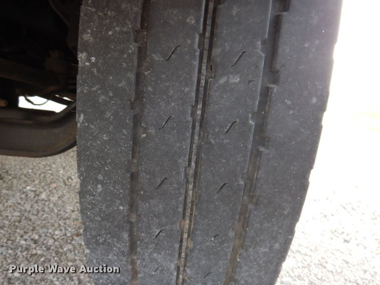 image for item KN9870 2008 International 4300  bucket truck