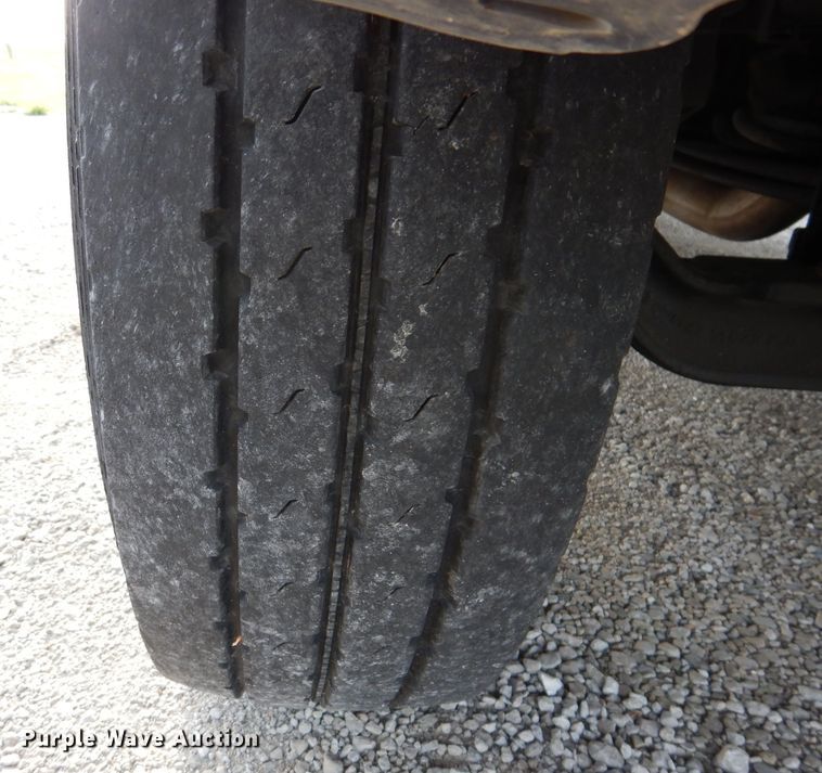 image for item KN9870 2008 International 4300  bucket truck