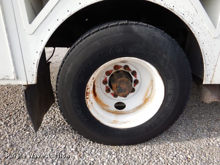 image for item KN9870 2008 International 4300  bucket truck