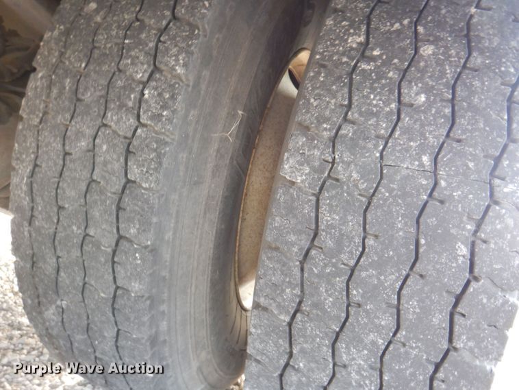 image for item KN9870 2008 International 4300  bucket truck