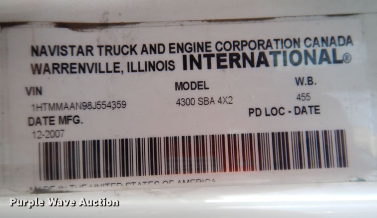 image for item KN9870 2008 International 4300  bucket truck