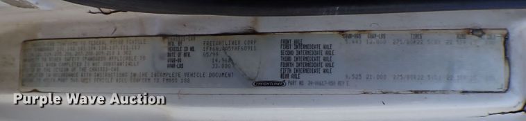 image for item KR9751 2000 Freightliner FL70  truck cab and chassis