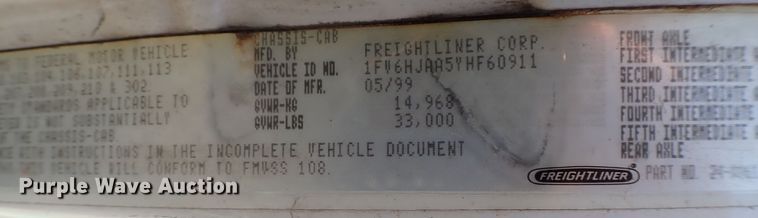 image for item KR9751 2000 Freightliner FL70  truck cab and chassis