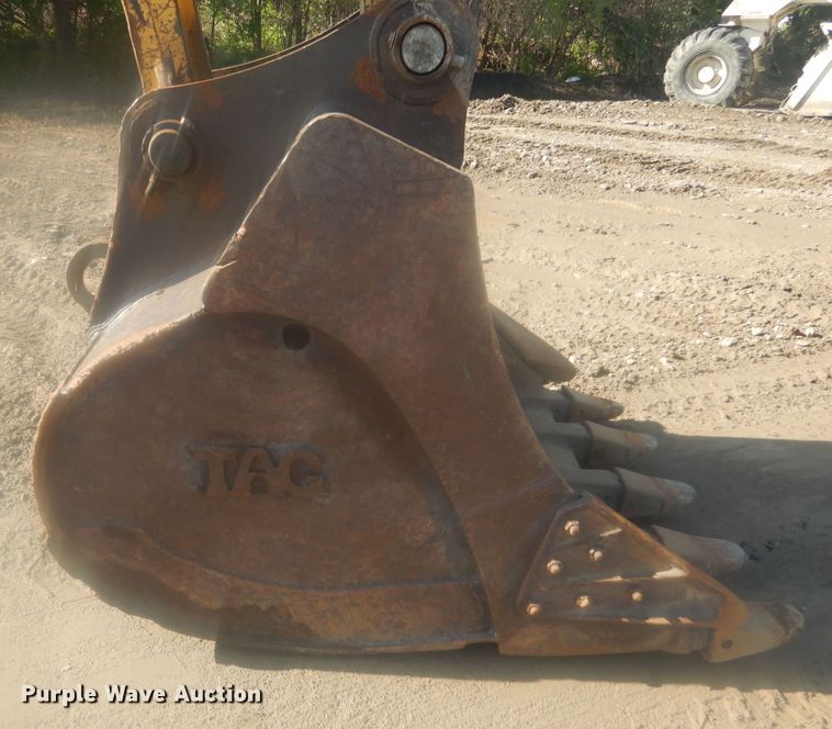 image for item KS9929 2005 John Deere 330C LC  excavator