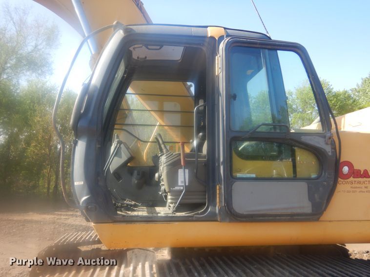 image for item KS9929 2005 John Deere 330C LC  excavator