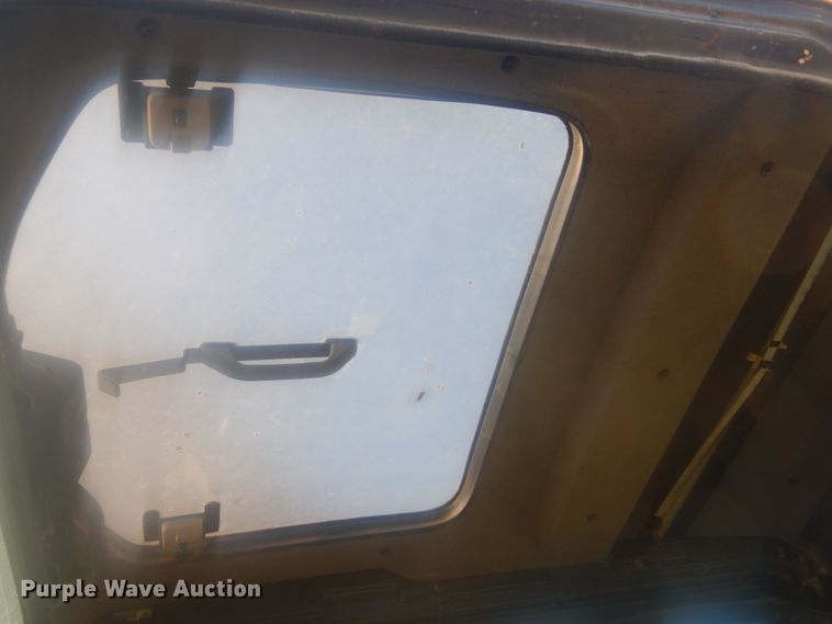 image for item KS9929 2005 John Deere 330C LC  excavator