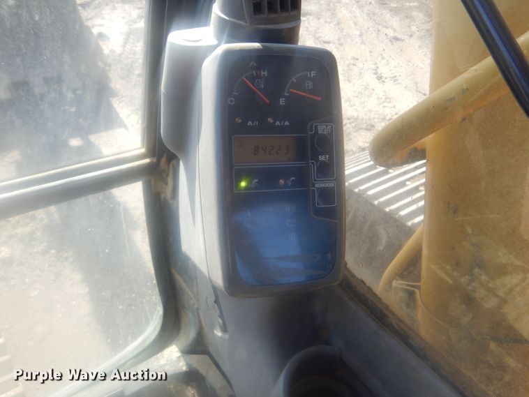 image for item KS9929 2005 John Deere 330C LC  excavator