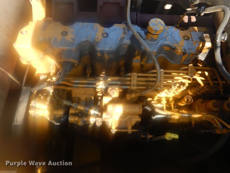 image for item KS9929 2005 John Deere 330C LC  excavator