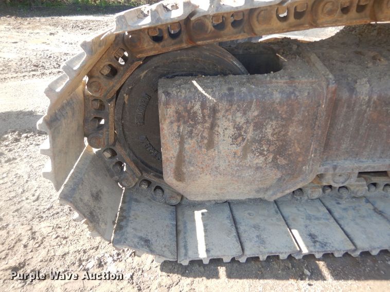 image for item KS9929 2005 John Deere 330C LC  excavator