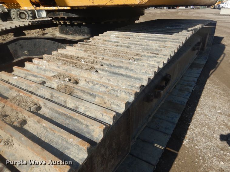 image for item KS9929 2005 John Deere 330C LC  excavator