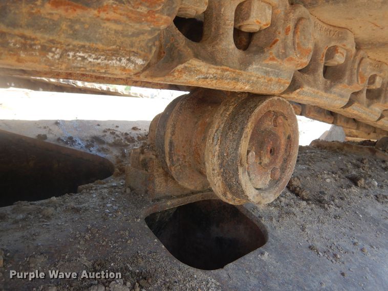 image for item KS9929 2005 John Deere 330C LC  excavator