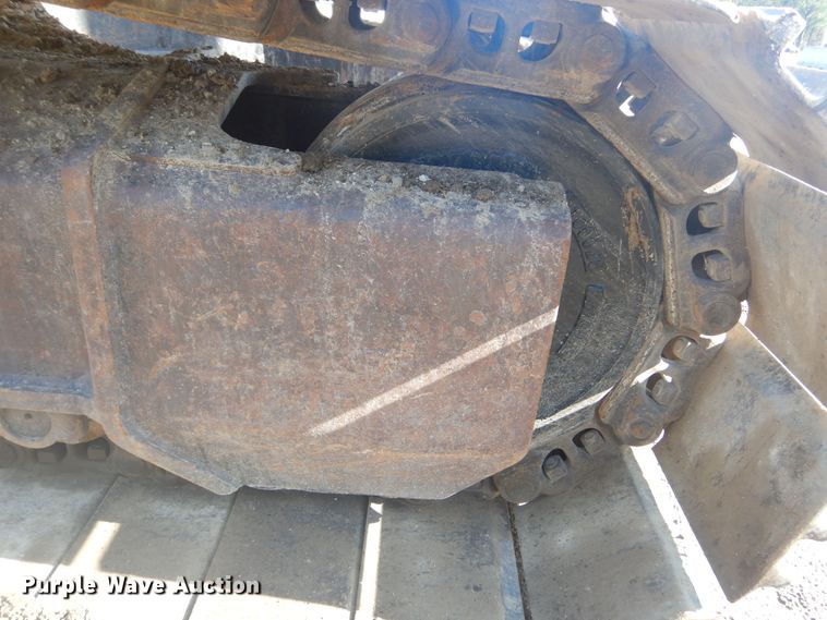 image for item KS9929 2005 John Deere 330C LC  excavator