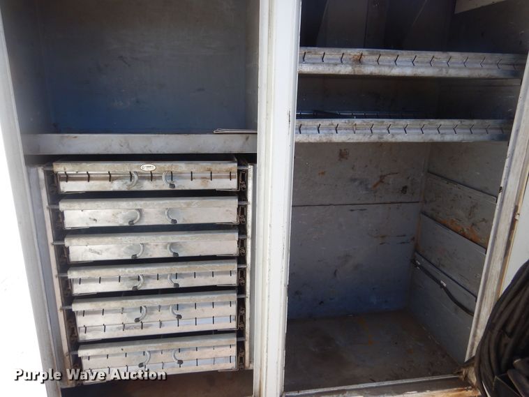 image for item KS9948 2006 International 4200  utility / service truck