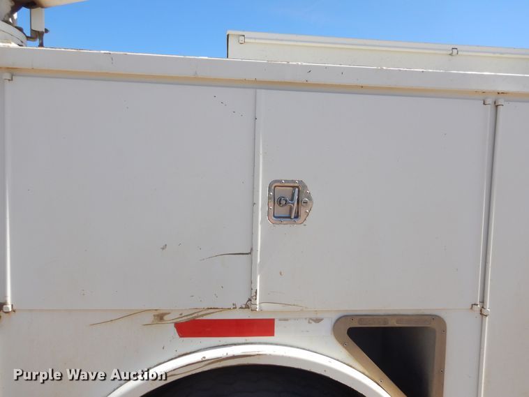 image for item KS9948 2006 International 4200  utility / service truck