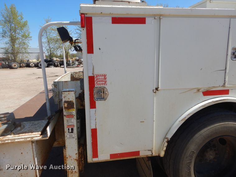 image for item KS9948 2006 International 4200  utility / service truck