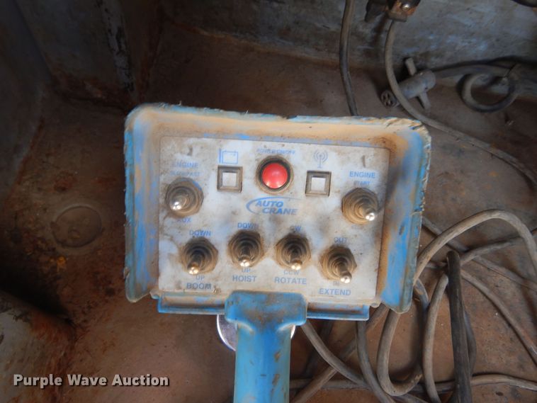 image for item KS9948 2006 International 4200  utility / service truck