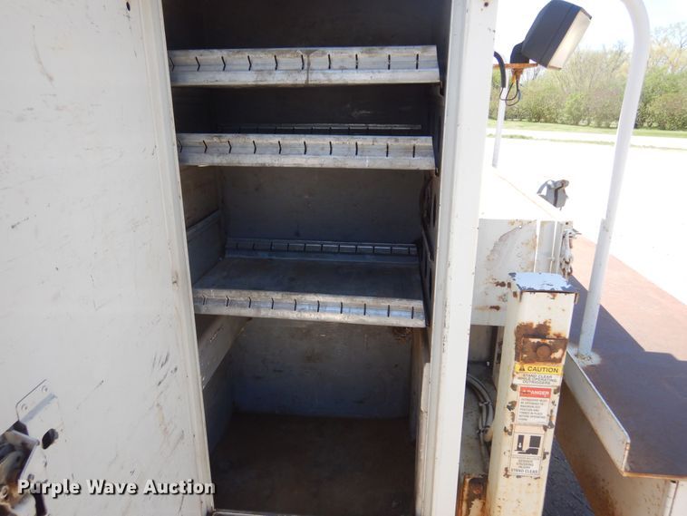 image for item KS9948 2006 International 4200  utility / service truck