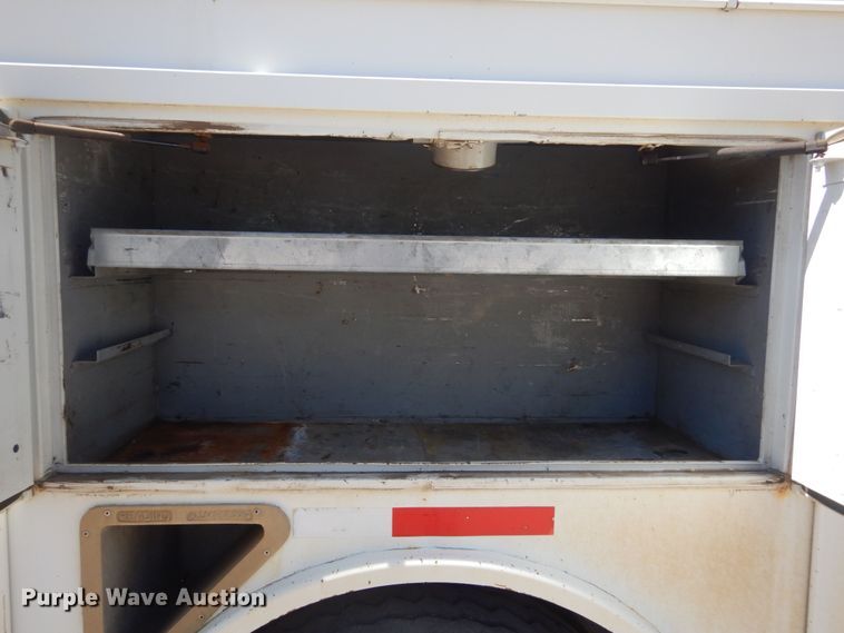 image for item KS9948 2006 International 4200  utility / service truck