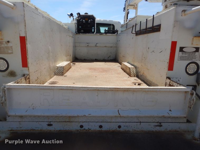 image for item KS9948 2006 International 4200  utility / service truck