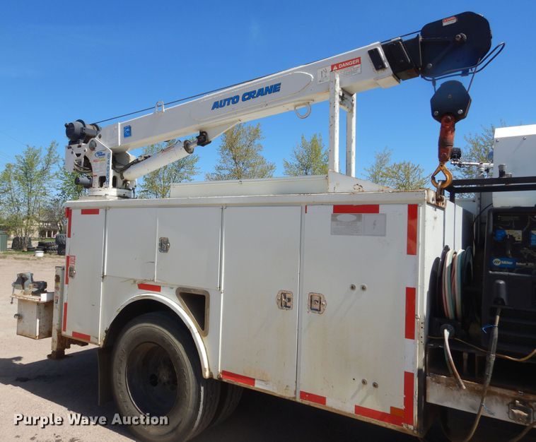 image for item KS9948 2006 International 4200  utility / service truck