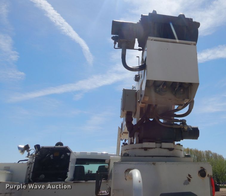 image for item KS9948 2006 International 4200  utility / service truck