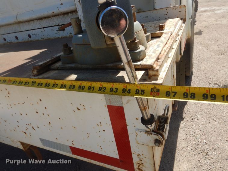 image for item KS9948 2006 International 4200  utility / service truck