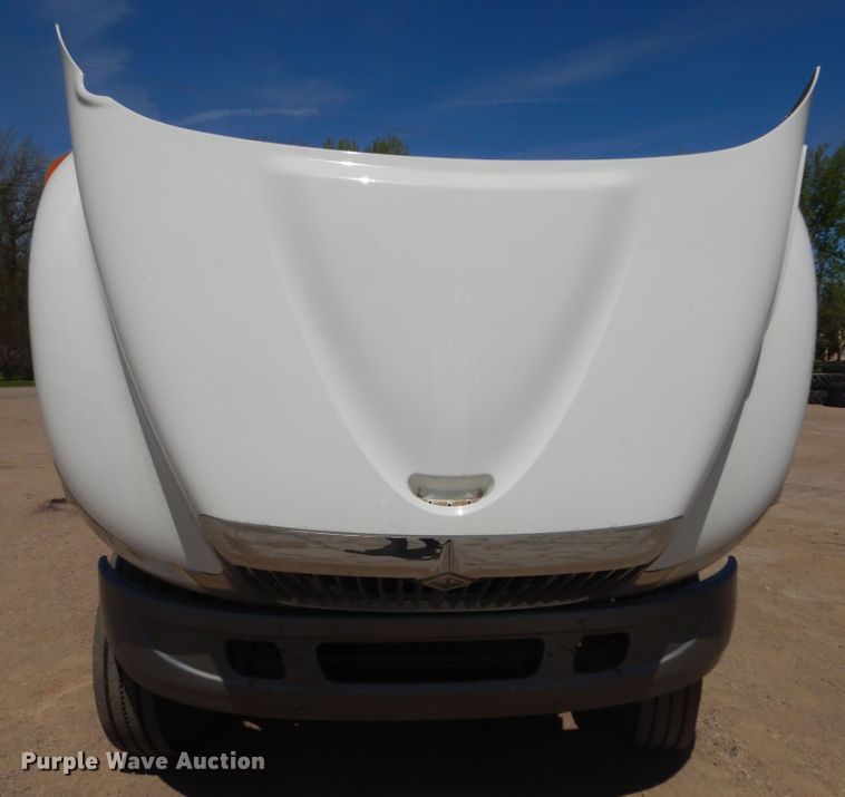 image for item KS9948 2006 International 4200  utility / service truck