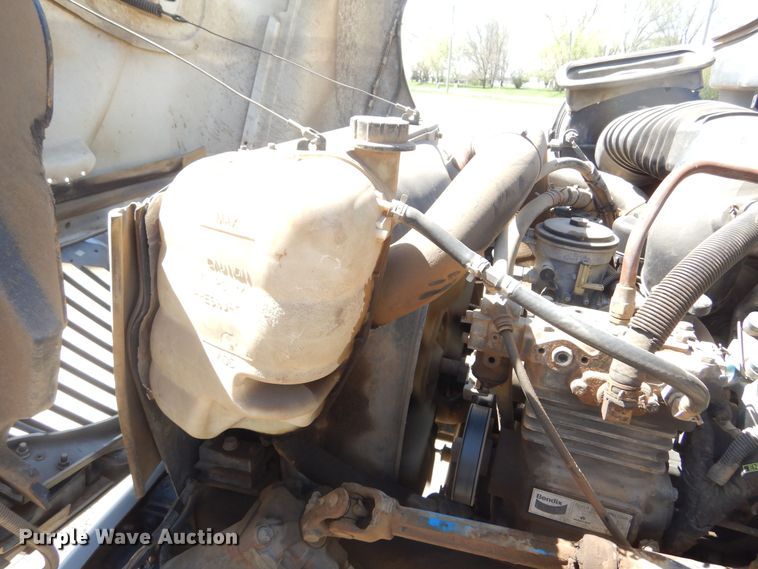 image for item KS9948 2006 International 4200  utility / service truck