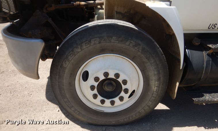 image for item KS9948 2006 International 4200  utility / service truck