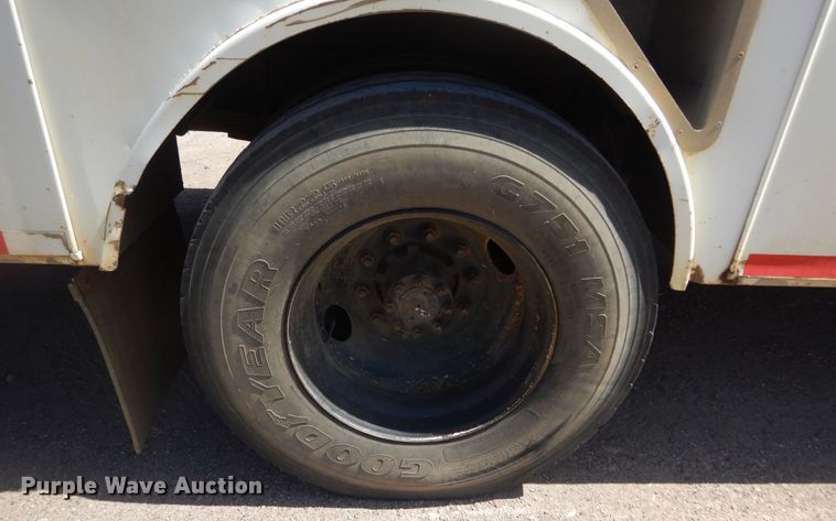 image for item KS9948 2006 International 4200  utility / service truck