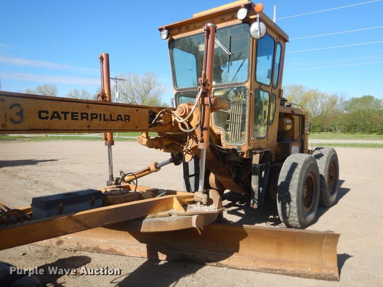 image for item KS9950 1975 Caterpillar 12G  motor grader