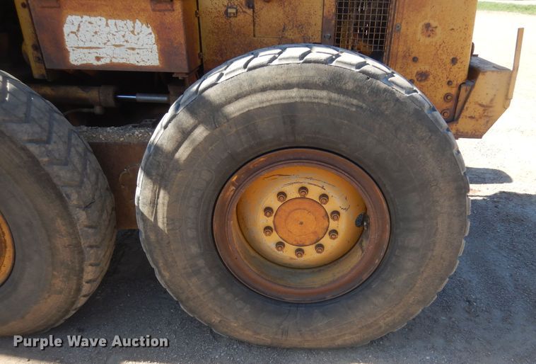 image for item KS9950 1975 Caterpillar 12G  motor grader