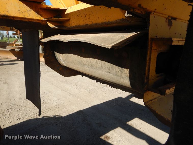 image for item KS9952 1986 Red River  live bottom trailer