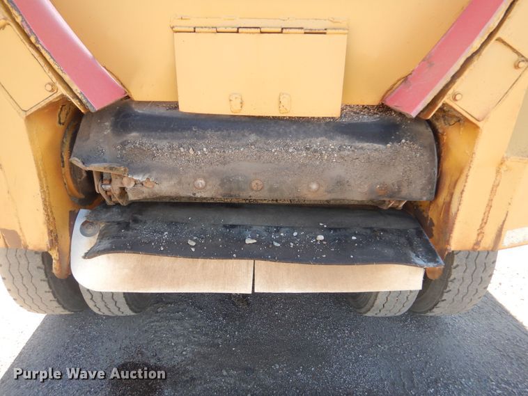 image for item KS9952 1986 Red River  live bottom trailer