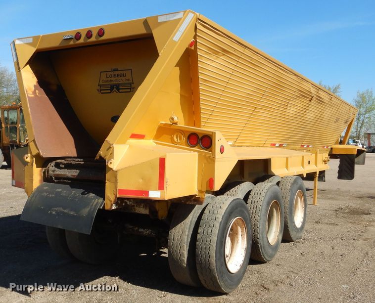 image for item KS9953 1987 Red River  live bottom trailer