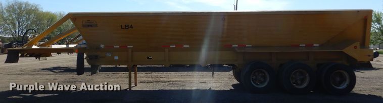 image for item KS9953 1987 Red River  live bottom trailer