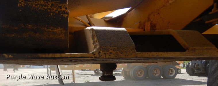 image for item KS9953 1987 Red River  live bottom trailer