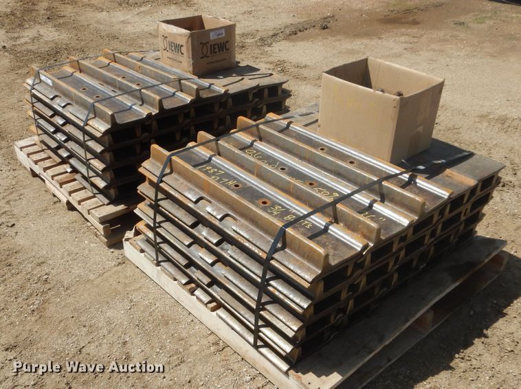 image for item KS9973 (86) 36" W single grouser track pads