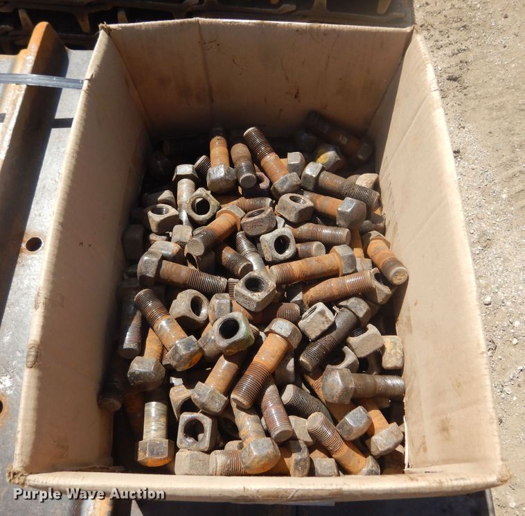 image for item KS9973 (86) 36" W single grouser track pads