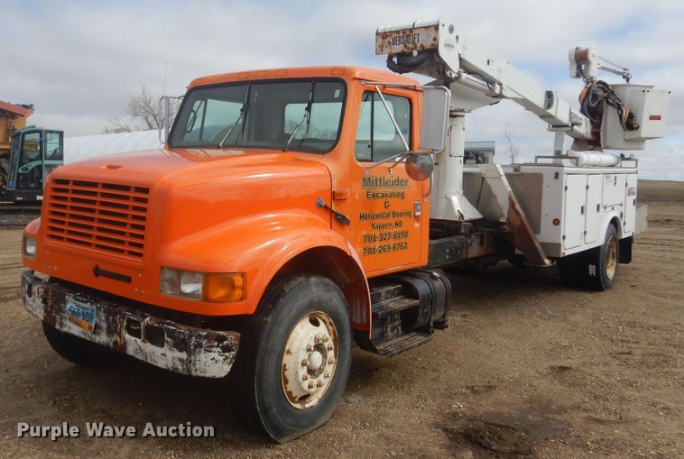 image for item KT9008 1996 International 4700  bucket truck
