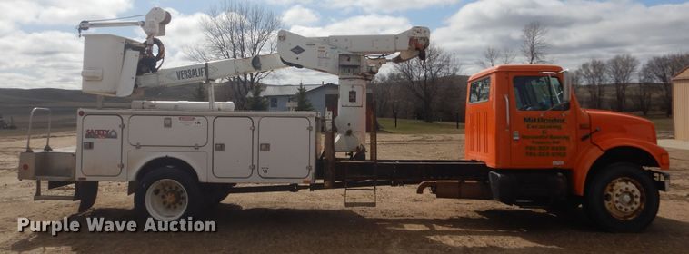 image for item KT9008 1996 International 4700  bucket truck