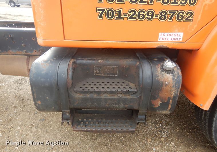 image for item KT9008 1996 International 4700  bucket truck